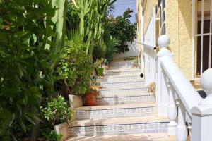 La Marina Oasis 2-Beds Sleeps 4 10 min to Beach