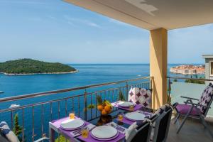 Luxury Apartment Violet Sea View