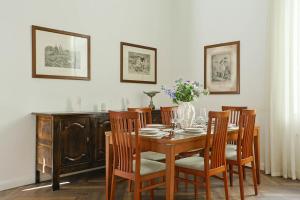 Authentic Old Riga Heritage, 2BR, Grand Ceilings