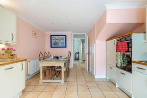 3 Bed in Torquay oc-hesmew