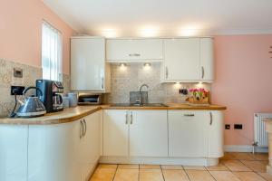 3 Bed in Torquay oc-hesmew