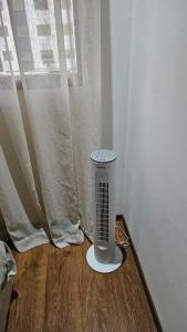 Spacious Private Room next to the airport