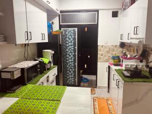 Home Stay Cheap & efficient