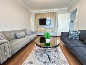 Şişli Roni Apartments, Close to the metro and parking