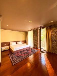 Vatër Hotel