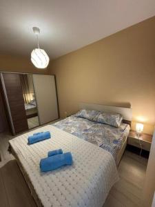 Sunset Luxury One Bedroom Apartment