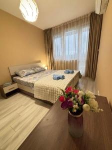 Sunset Luxury One Bedroom Apartment