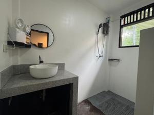 Nutmeg Cottage SIARGAO 2BR exclusive whole house