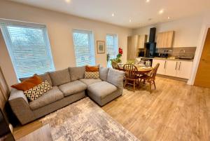 Central Birmingham Group Apartment with Parking and Fast WiFi