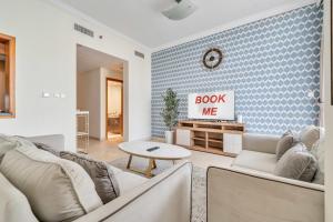 Free Housekeeping Visits During Your Stay - StayShort - Elegant 2 Bedroom in Dubai Marina that Sleeps 4