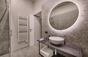 Bilocale elegante- via Sassi, Lecco