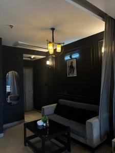 The Graphite Gallery Skyline View Supernova