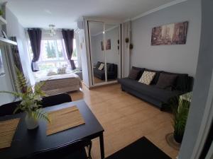 Studio Benal Iris