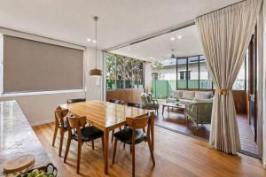 Family Home in Mayfield with Stylish Interior
