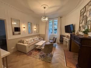 SUITE TOURVILLE Tour Eiffel