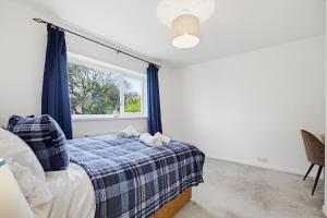 Comfy, Spacious, 3 Bed House - Free Parking - Quiet Area - Near Solihull, NEC, Airport