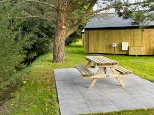 Riverside Retreats - Bella Parking & Sleeps 4
