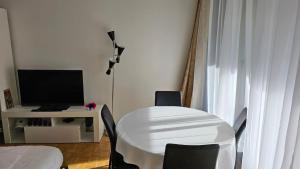 Perfect Appart Living-Staying in Paris - Sun & Eiffel Tower