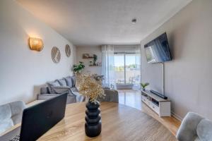 Appartement 2 pièces Tram direct aéroport & Bordeaux Parking