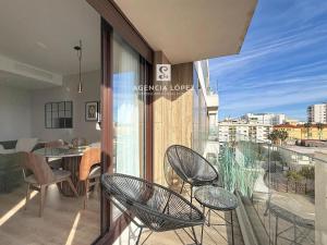 Alo Lazaga Exclusive Beach