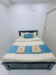 B2 601 1BHK Flat by Charter Stays