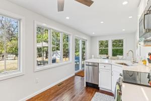 Steps to Beach + Sunset Views! East Marion Home
