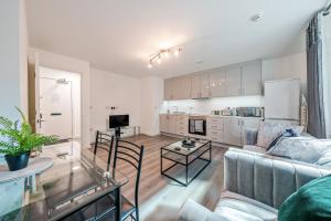 Spacious 2 Double Bedroom Apartment Near Manchester City Centre, Salford