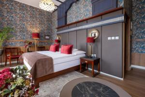 Hotel Golden Eagle