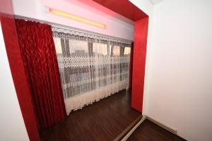 Ket Apartments