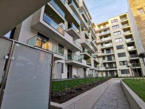 Urban Garden Apartment