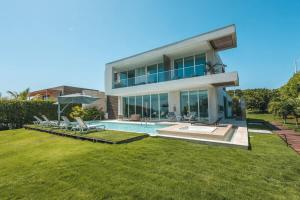 Tropical villa w pool & dock access u501