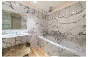 3 bed 3 bath next to Rosewood Hotel
