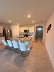 Spacious 4BR Near Lake Nona 30 Min to MCO