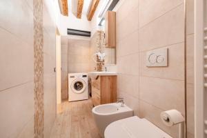 Armida Flat by Fenix