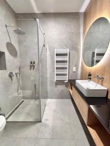 Apartament WHITE GLOVE Nad zatoką widok na jezioro