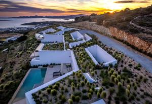 Skylines Estate Paros