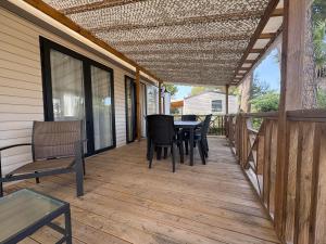 Bungalow - 6 personnes dans un camping avec piscine
