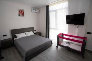 Magnetoria 3 BR House in pine forest - 3 mins to the sea