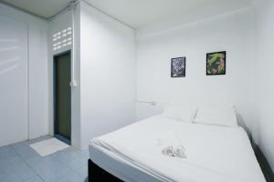 BOB House Sukhumvit 42l1 BTS Ekkamai บ็อบ เฮ้าส์ รถไฟฟ้า เอกมัย