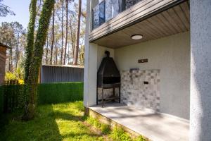 Magnetoria 3 BR House in pine forest - 3 mins to the sea