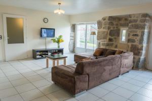 Gites de france 3 epis 8 personnes a malbouzon