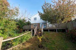 The Birdhouse Retreat