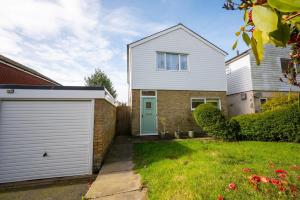 The Birdhouse Retreat