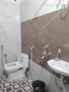 Samriddhi home stay ,located between Mahakaleshwar, and KaalBhairav temples