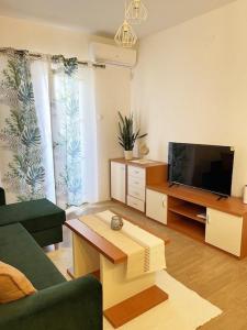 Apartments Petra - 100 m from the Beach, Sea View