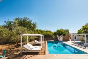 8 Guests Large Villa near Bossa Beaches & Airport