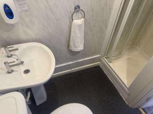 The Jubilee Hotel East - with NEWLY REFURBISHED SPA FACILITIES - GAMESPIT - AND SMOKEHOUSE