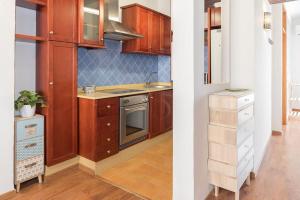 Baja Flat by Invalencia