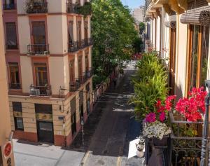 Baja Flat by Invalencia