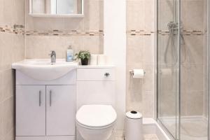 Stylish 3-Bedroom Apartment Near Aldgate, Brick Lane, and Shoreditch